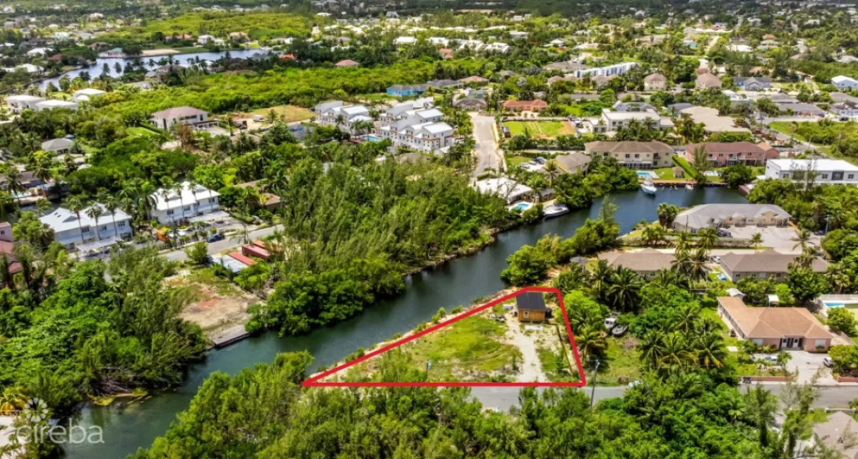 Chinaberry Drive Canal Front Lot