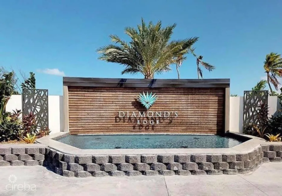 DIAMOND'S EDGE WATERFRONT ESTATE LOT 9