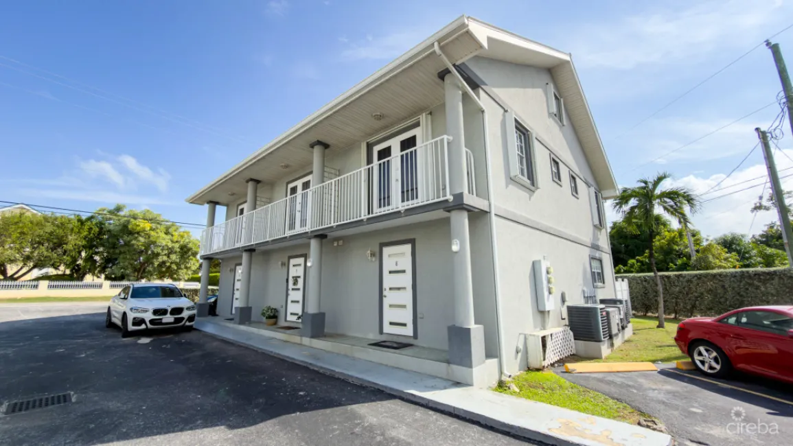 MEADOWS 2 BED TOWNHOUSE WEST BAY