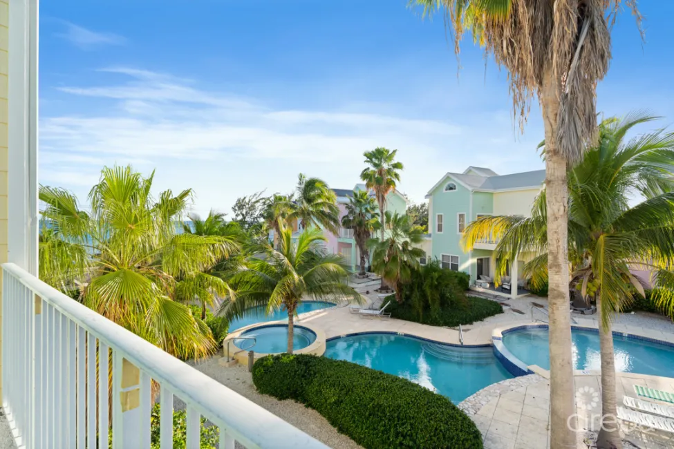 EAST END PARADISE VILLAS. 3 BED, 3 BATH + DEN WITH PRIVATE BEACH