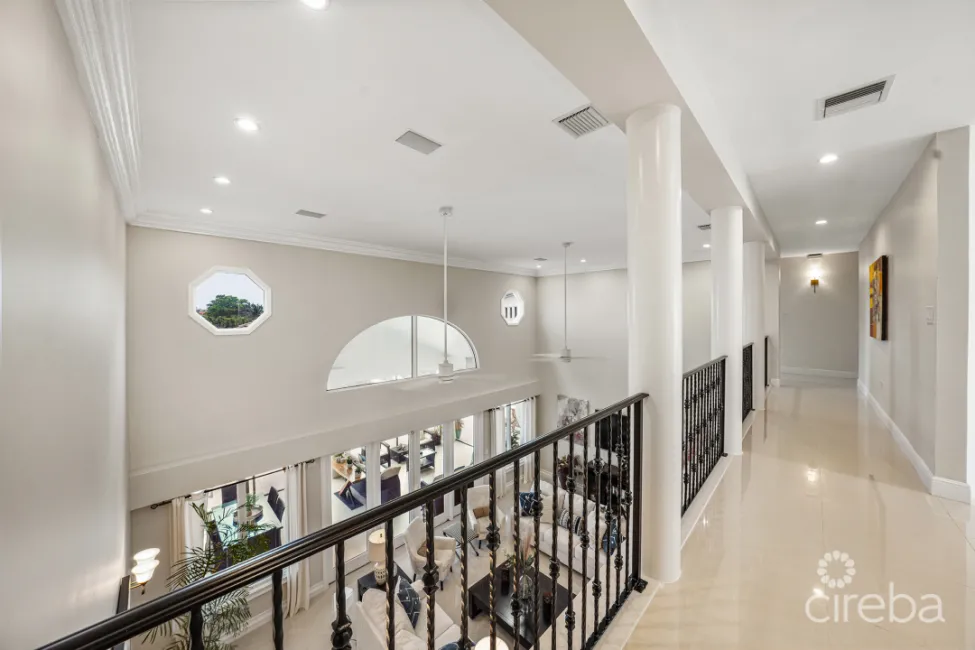 GOVERNORS HARBOUR ESTATE HOME