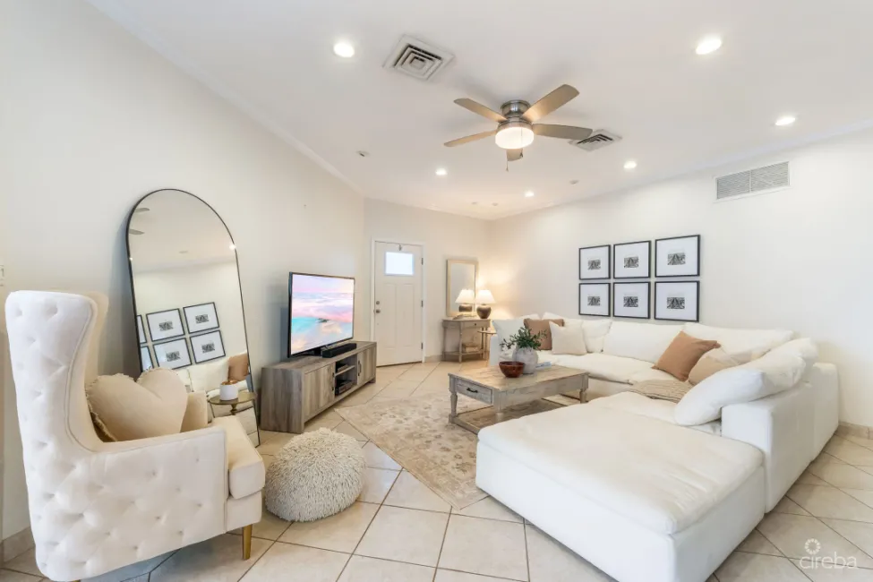 POINSETTIA PENTHOUSE B7, SEVEN MILE CORRIDOR