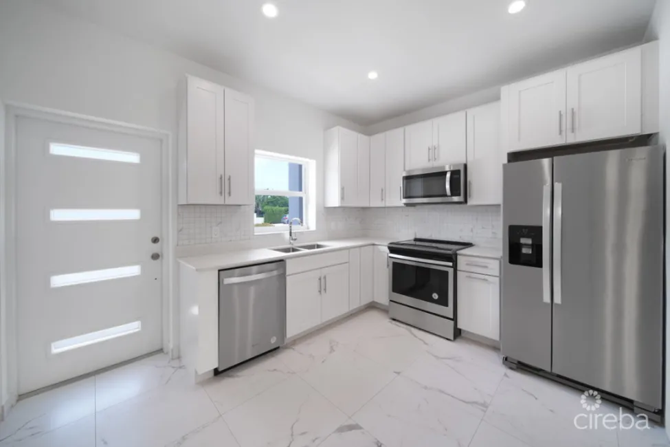 THE POINT AT WATERCOURSE 1-BEDROOM