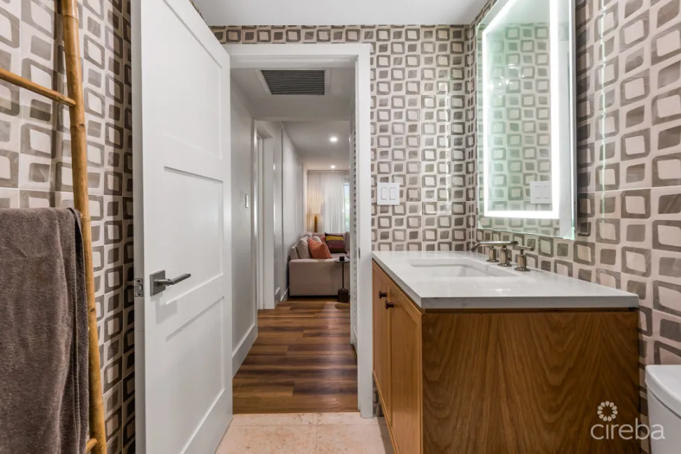 #4 VILLAS PAPPAGALLO - RENOVATED 1 BED / 1 BATH