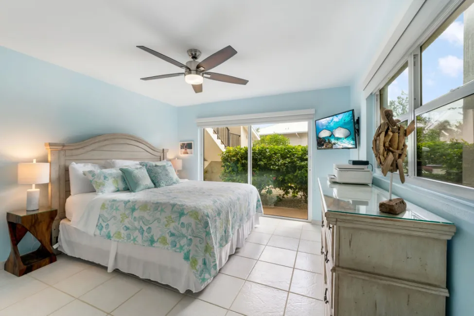 DISCOVERY POINT CLUB BEACHFRONT CONDO