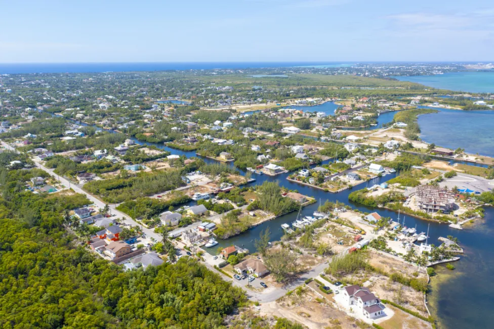 0.22 ACRE LOT NORTH SOUND ESTATES - GREEN STREET