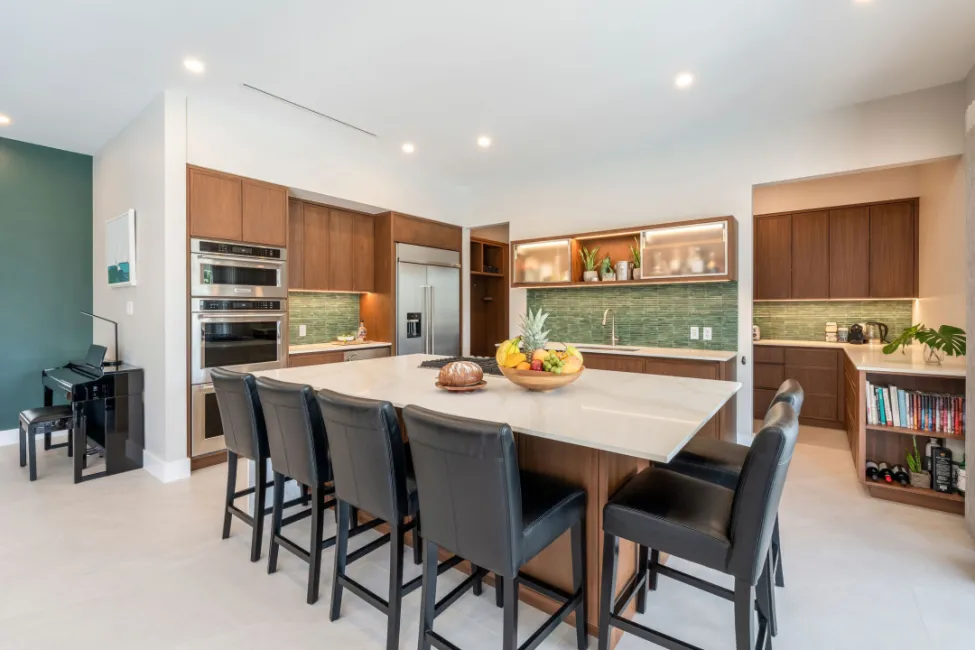 MARQUIS QUAY RESIDENCE, CRYSTAL HARBOUR