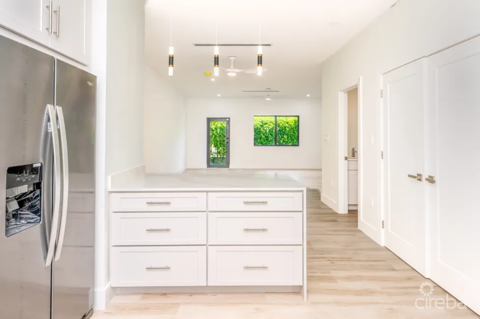 LAVANIA COURT - GATED - LARGE 2 BED 2.5 BATH TOWNHOMES