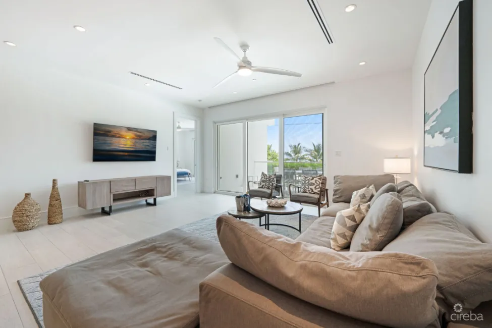 SOUTH BAY RESIDENCES - 4 BED OCEANVIEW