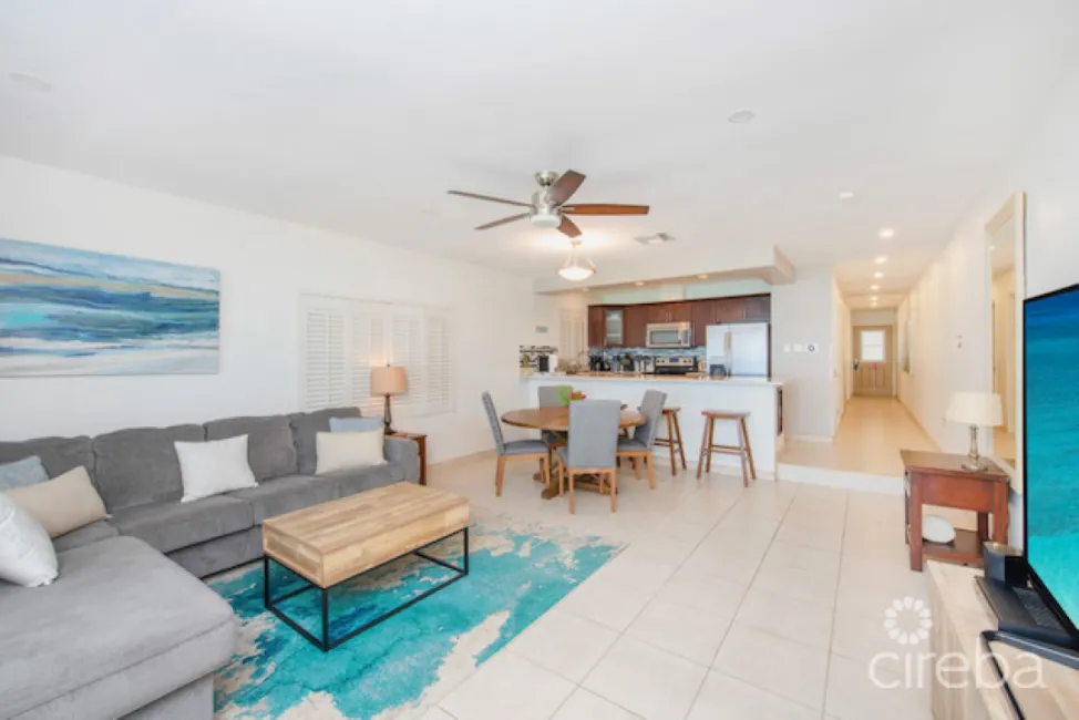 DISCOVERY POINT CLUB  #42