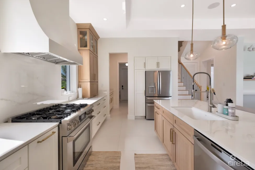 OCEAN LANE  NEWLY BUILT EXECUTIVE HOME