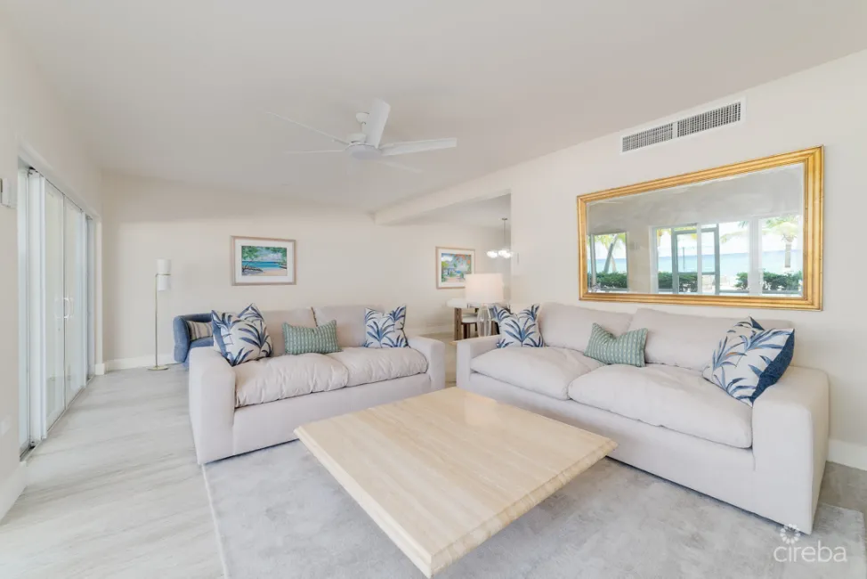 SEVEN MILE BEACHFRONT CONDO, CAYMAN CLUB