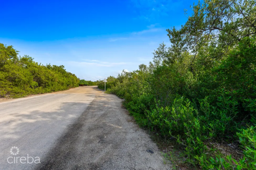 HOTEL/TOURISM BARKER'S LAND