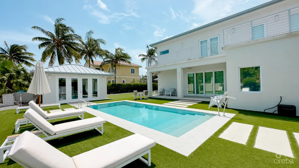 PATRICKS ISLAND EXECUTIVE FAMILY HOME