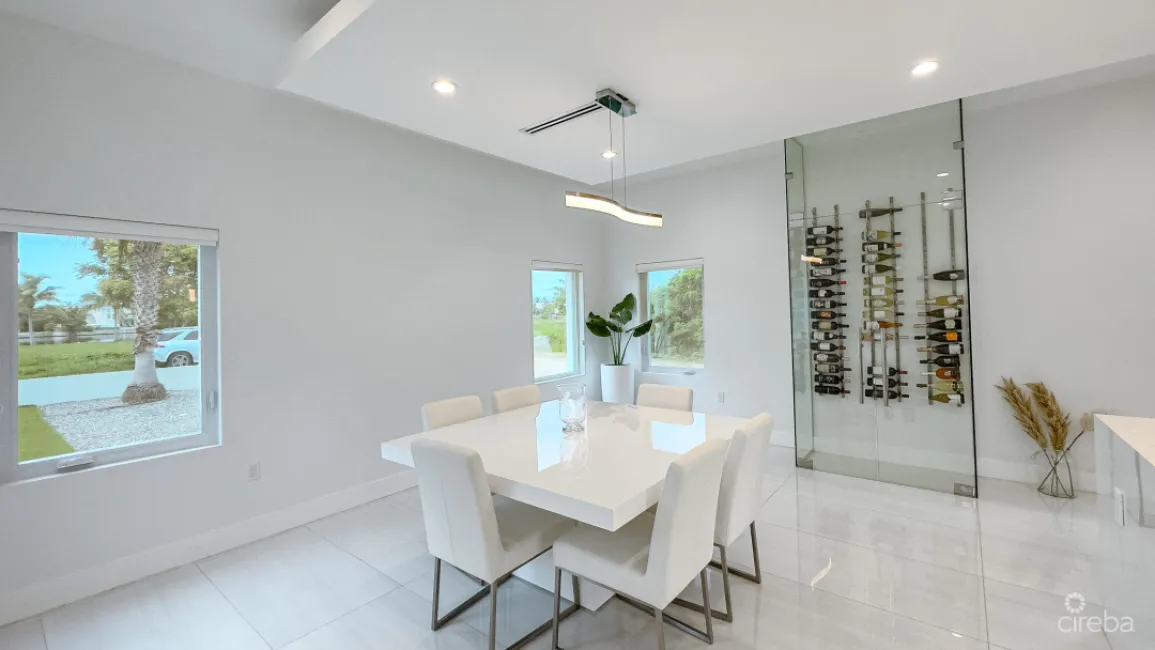 PATRICKS ISLAND EXECUTIVE FAMILY HOME