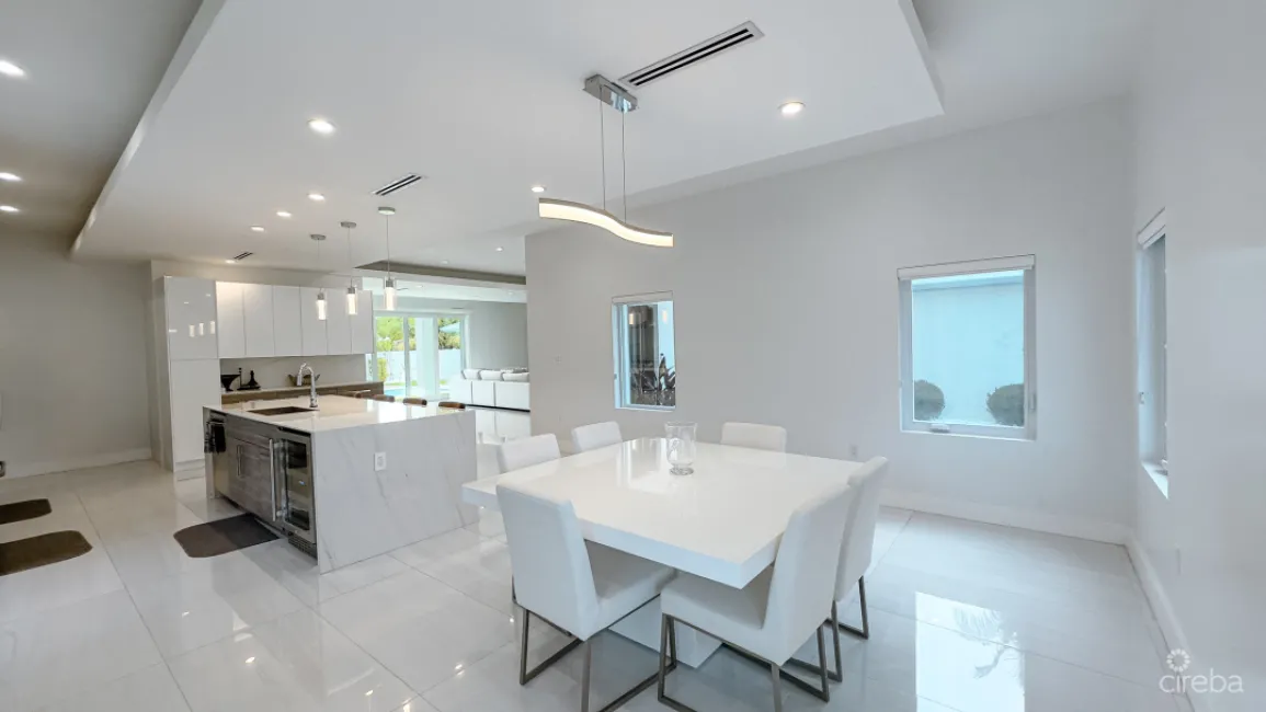 PATRICKS ISLAND EXECUTIVE FAMILY HOME