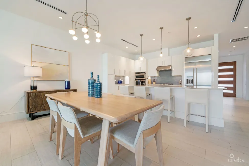 SOUTH BAY RESIDENCES - 4 BED OCEANVIEW