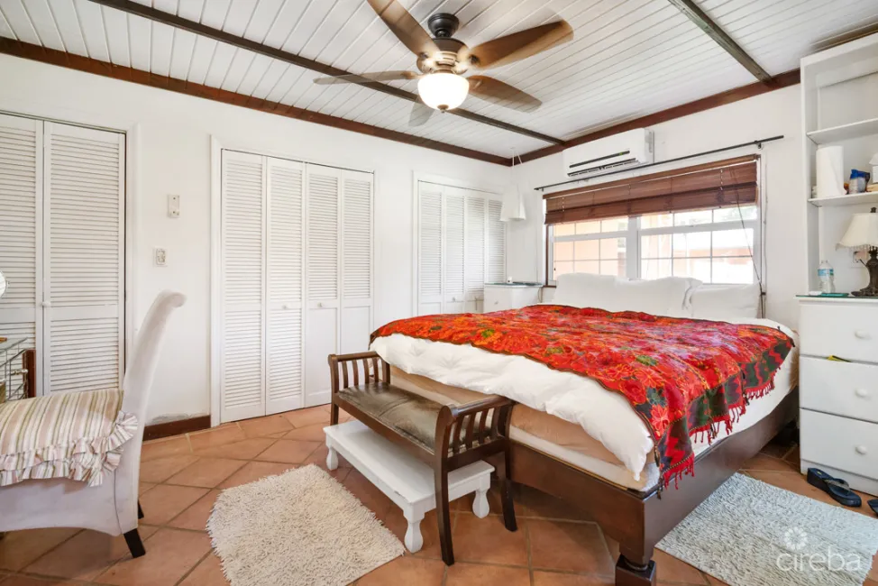 WEST BAY HOME INVESTMENT/ W APARTMENT/W POOL