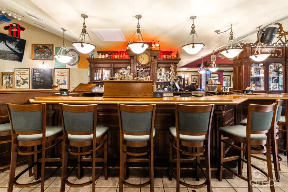 FIDEL MURPHY'S IRISH PUB