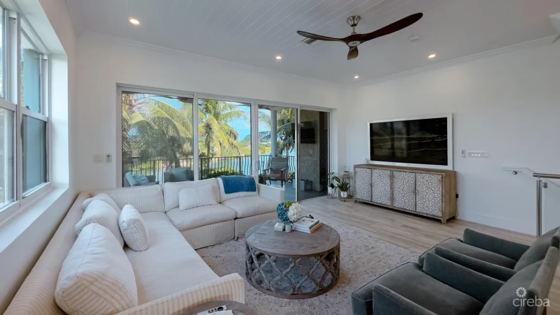 TURNBERRY VILLAS, CRYSTAL HARBOUR