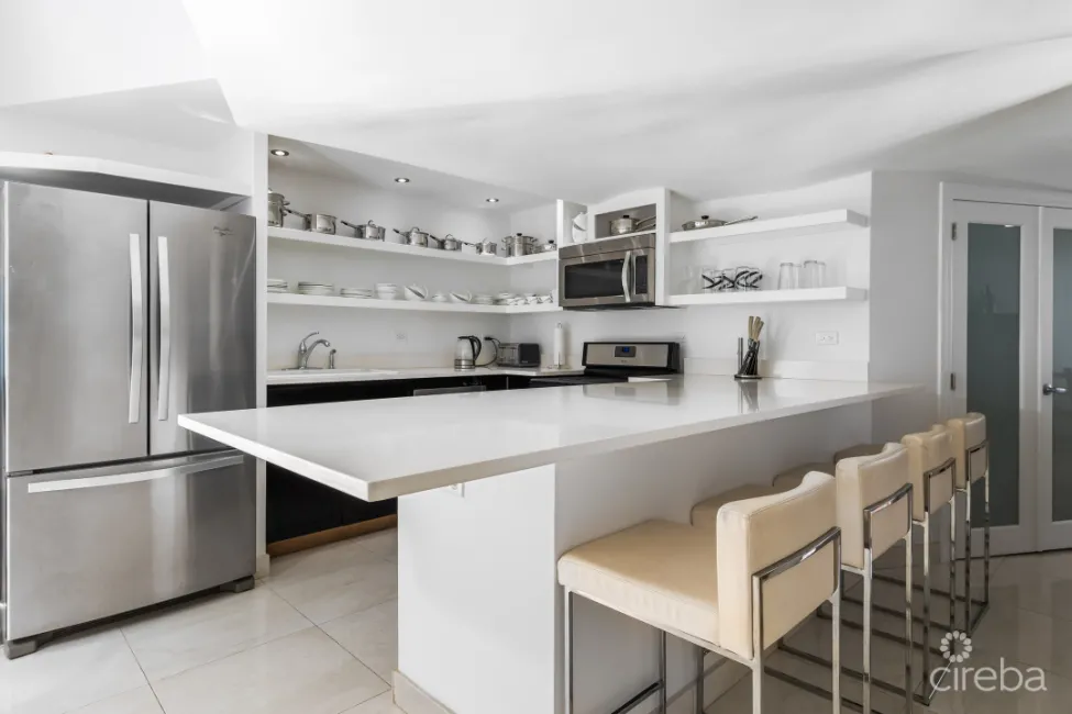 CAYMAN SANDS 14, SEVEN MILE BEACH