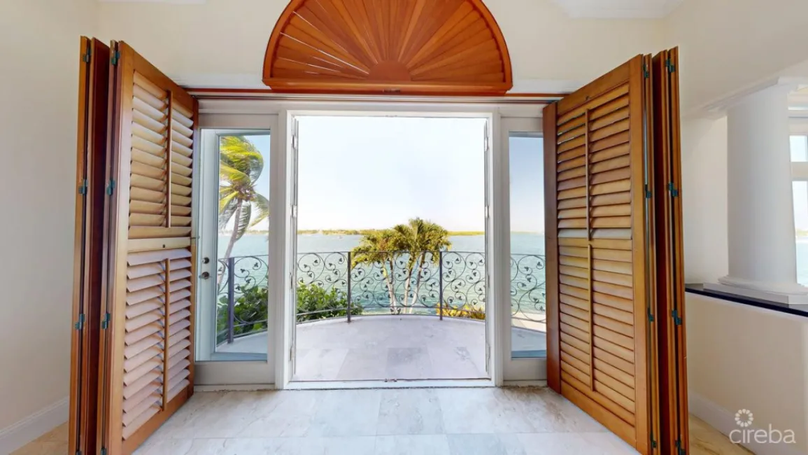 VISCAYA HOME, GOVERNOR'S CREEK