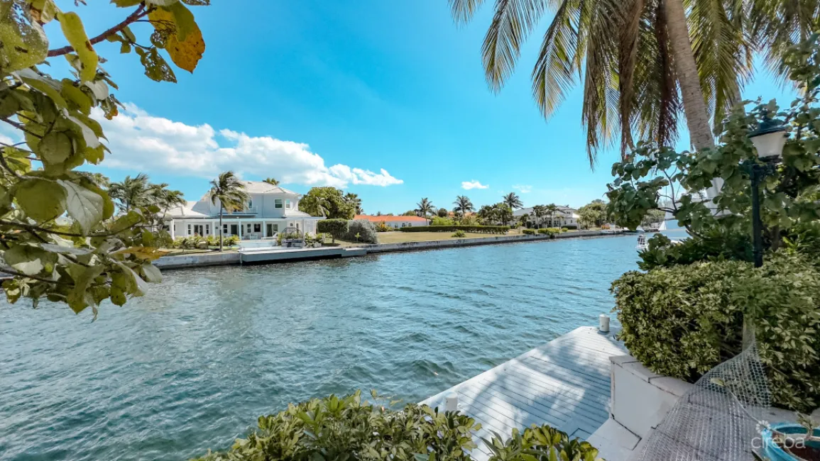 GOVERNOR'S HARBOUR EXECUTIVE HOME