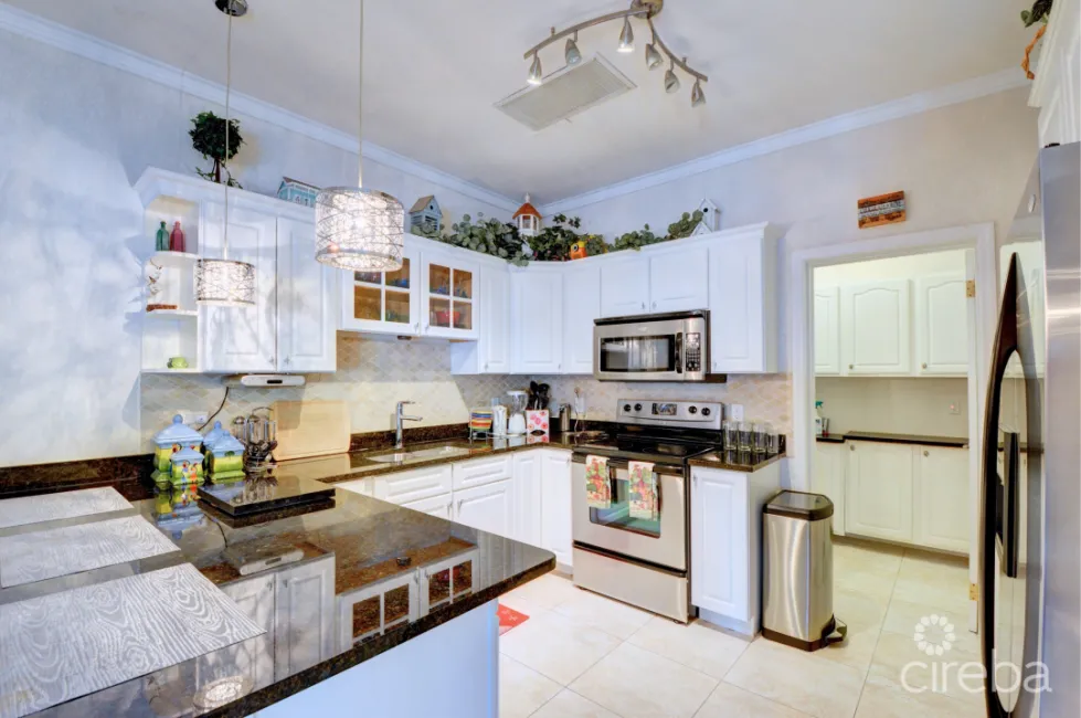 MULTIFAMILY RESIDENCE ON CRANBROOK DR.