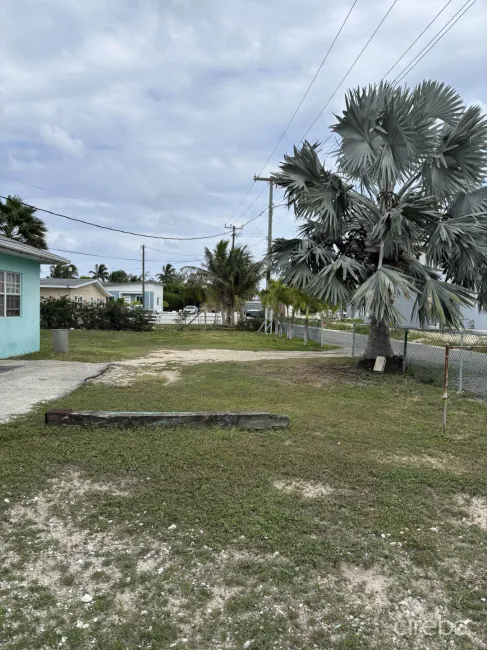 1 ACRE UNIQUE MULTI-DWELLING HOUSE