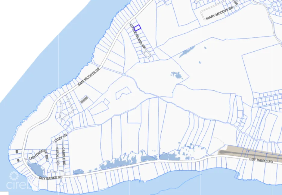 LITTLE CAYMAN LOT IN SPYGLASS HILL