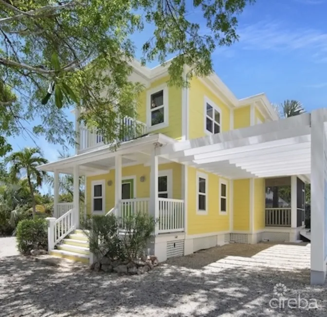 SEACLIFF YELLOW LOCATED IN COTTAGE