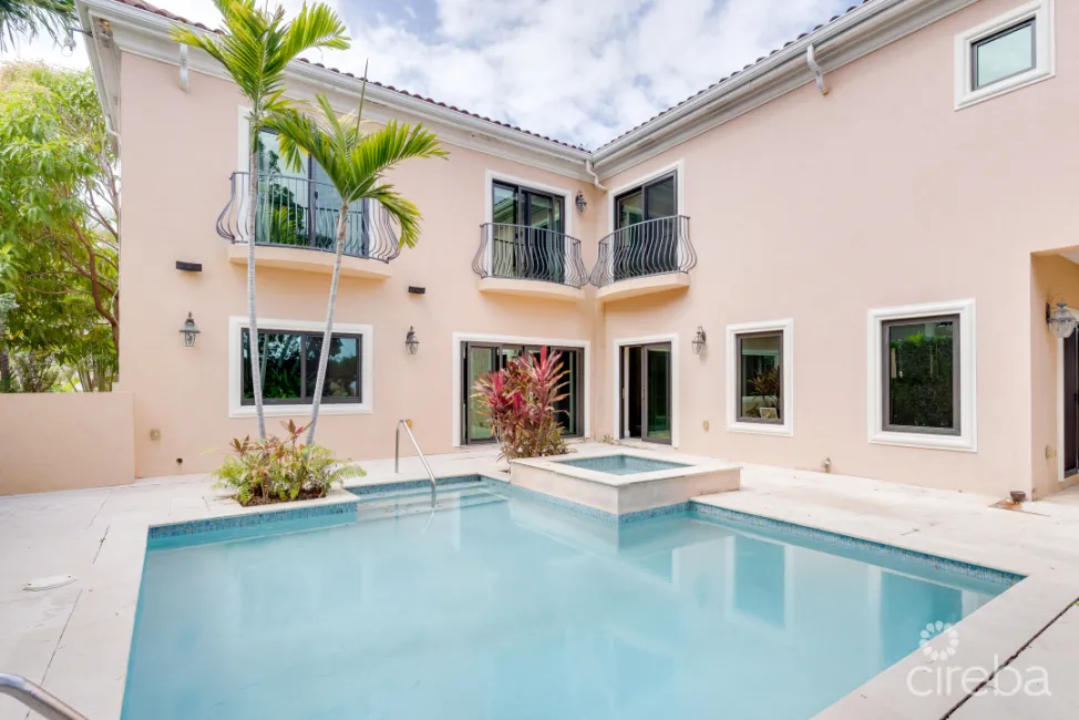 FAMILY HOME IN CYPRESS POINTE