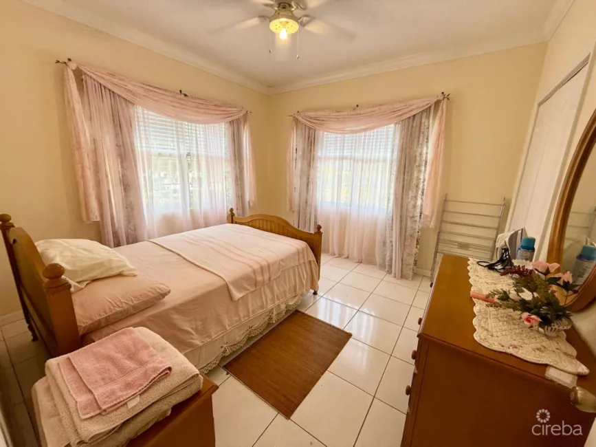3 BEDROOM - BLUFF HOME - CAYMAN BRAC