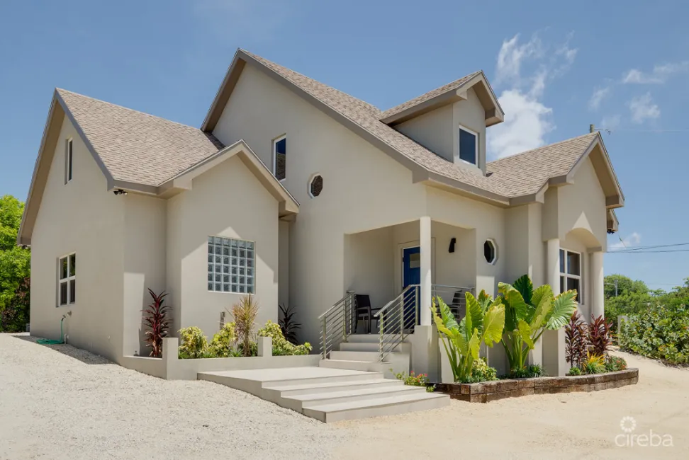 SINGLE FAMILY HOME + 0.20 ACRE LAND LOT