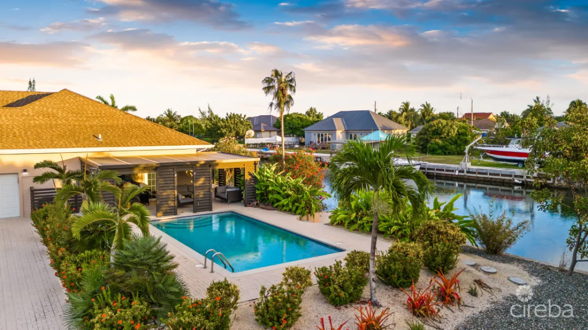 FULLY RENOVATED 3BR FAMILY HOME ON WATER STREET