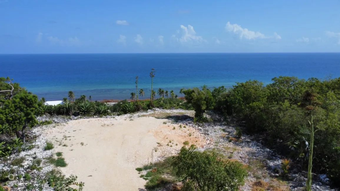 BLUFF LAND - CAYMAN BRAC EAST