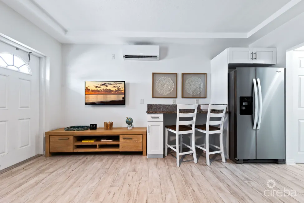 SANDSCAPE RESIDENCES #18