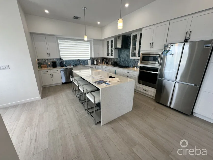 SEAHAVEN OCEANFRONT 3 BED