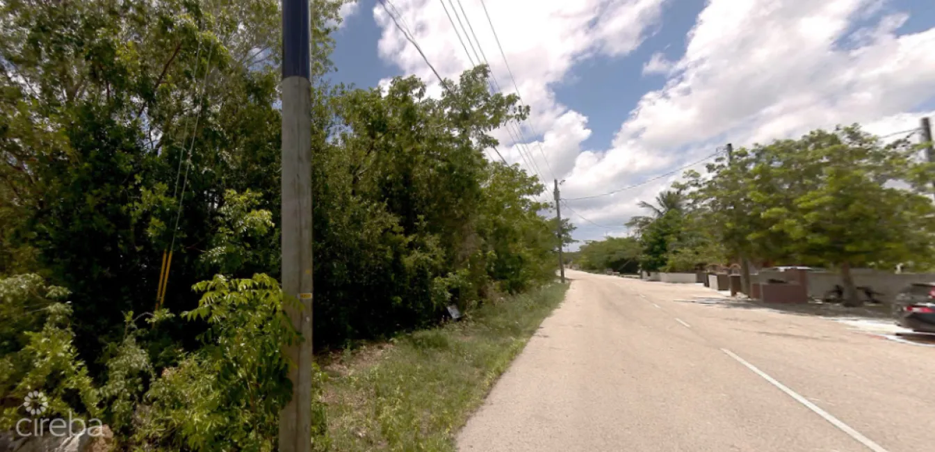 PRIME CORNER LOT IN TRANQUIL FRANK SOUND – 0.40 ACRES