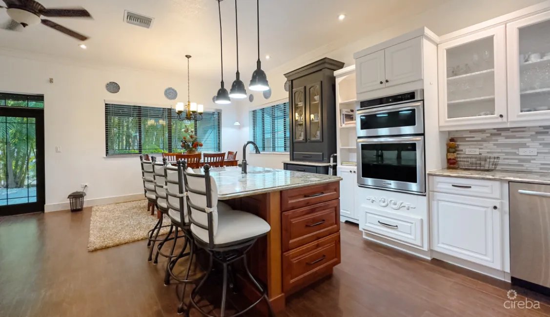 4 BEDROOM RESIDENTIAL HOME - SOUTH SOUND