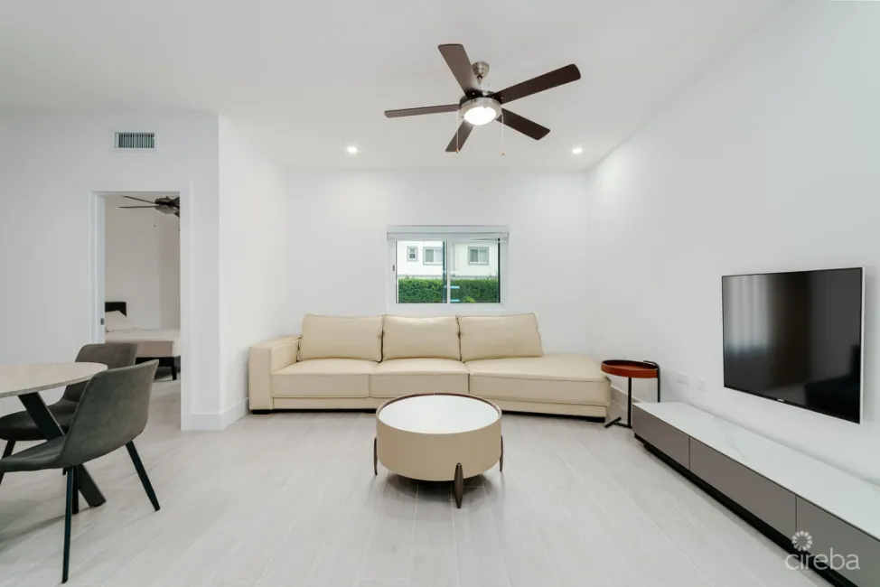 2 BEDROOM CONDO IN YARL