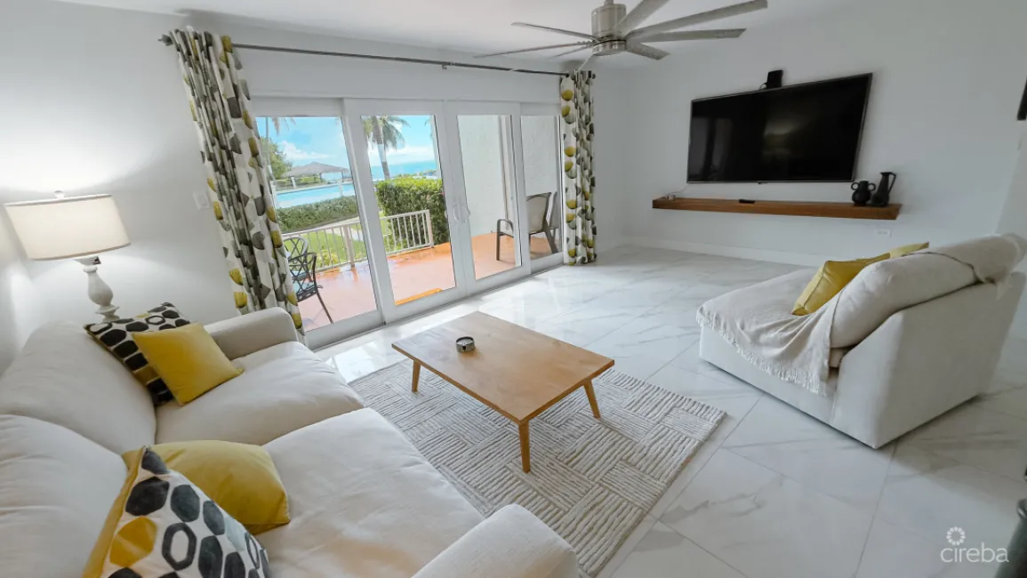 3 BED OCEAN VIEW - BY THE SEA