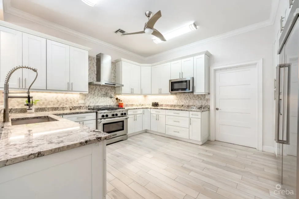 51 CAPTAIN TEMPLE DRIVE - THE PERFECT FAMILY HOME