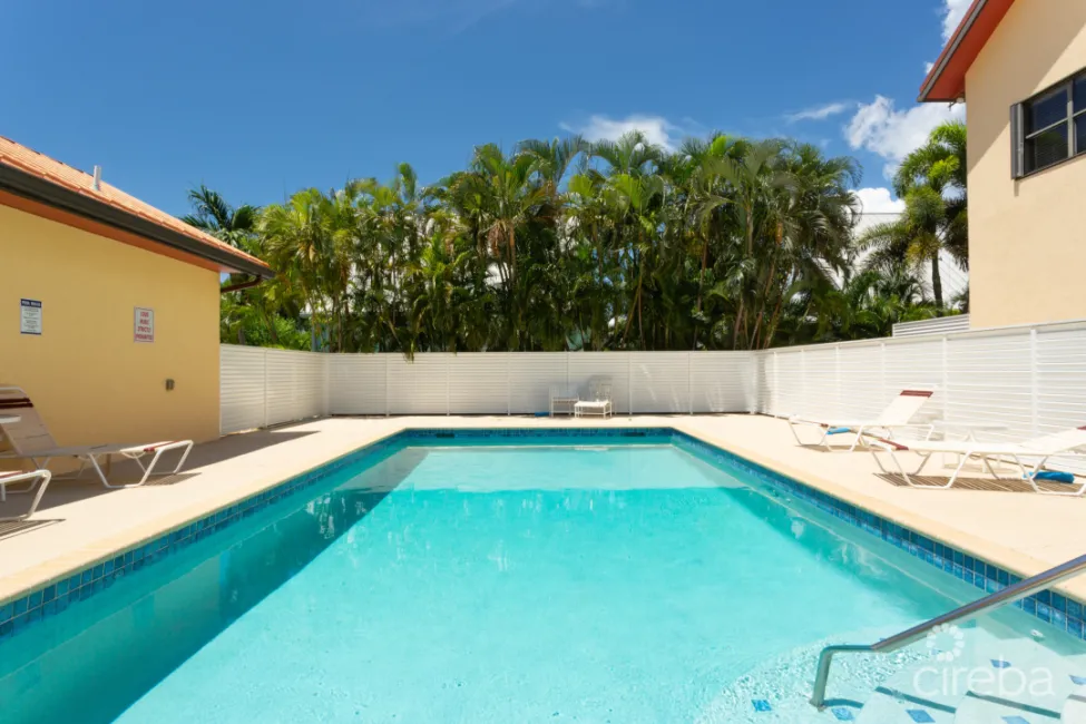 ST. TROPEZ #9 - 3BED + DEN