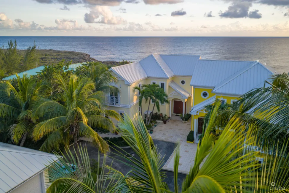 4 BED OCEAN FRONT IN SAVANNAH