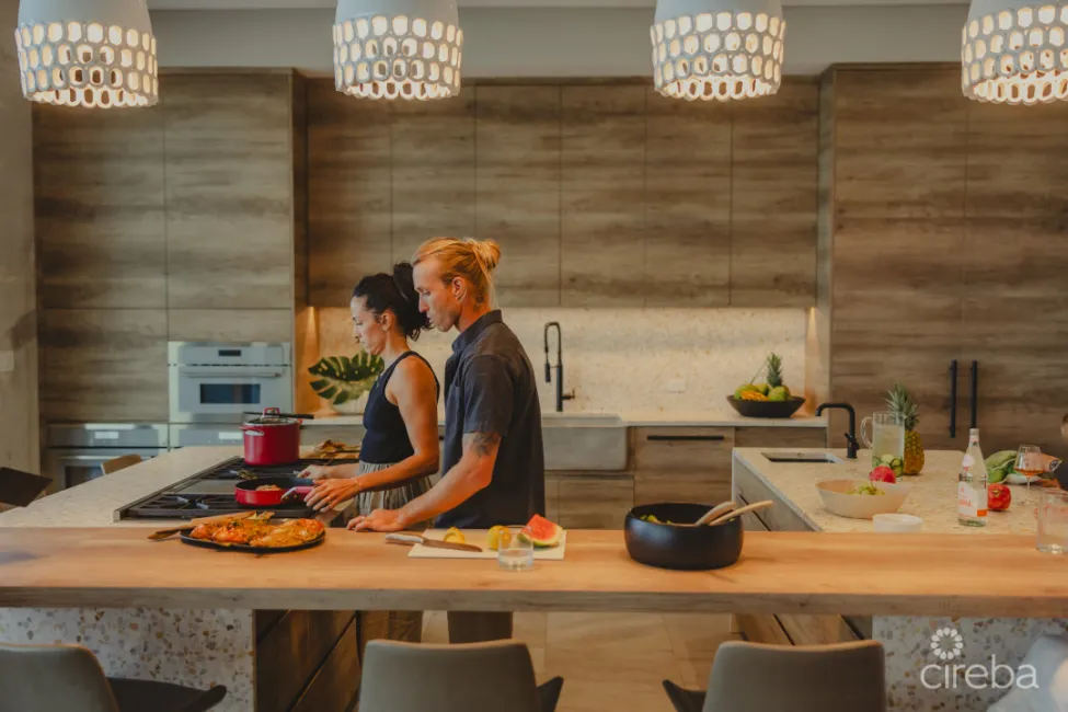 BELLA ROCCA ESTATE, EAST END LUXURY VILLA AND LAND PARCEL