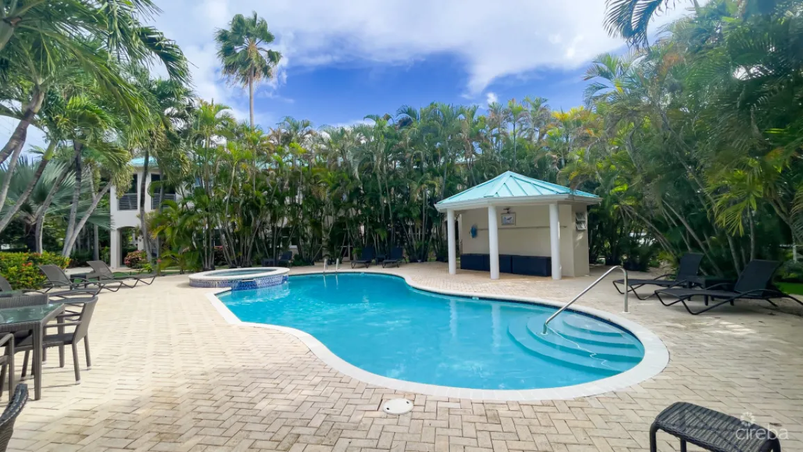 GRAND PALMS TOWNHOME SOUTH SOUND